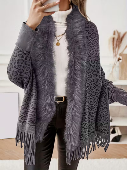 Kadınlar için leopar desenli, yarasa kollu şık hırka.