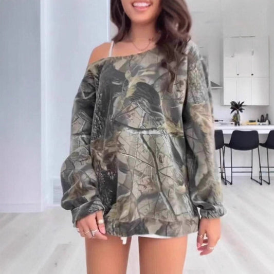 Kadınlar için Omuzları Açık Kamuflaj Desenli Sweatshirt