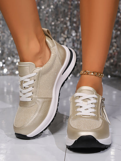 Rahat ve şık kadın spor ayakkabıları