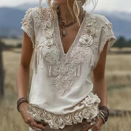 Kadınlar için gül işlemeli, kısa kollu keten karışımlı V yakalı tişört