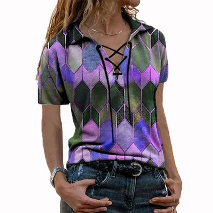 Kısa kollu kravatlı V yakalı tişört