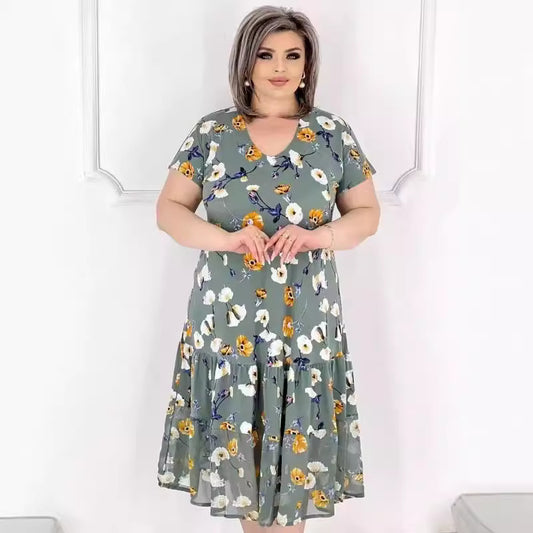 V yakalı ve çiçek desenli modern kadın elbiseleri