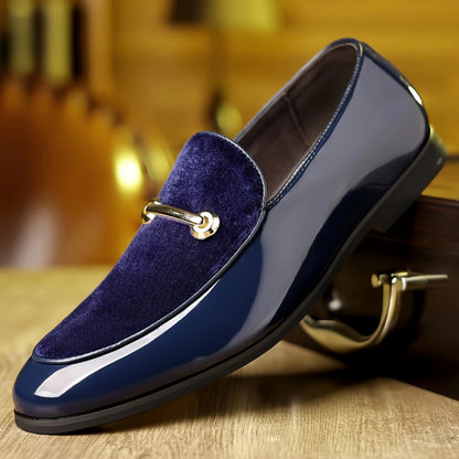 Şık Yeşil Loafer'lar: Her Duruma Uygun Retro, Modern ve Minimalist Tasarım