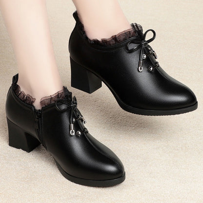 Son kampanya - yumuşak tabanlı ve kalın topuklu kadın deri bağcıklı ayakkabılarda