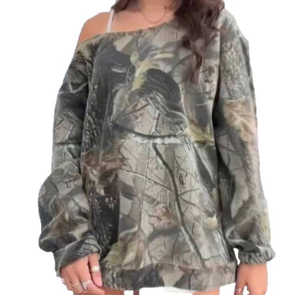 Kadınlar için Omuzları Açık Kamuflaj Desenli Sweatshirt