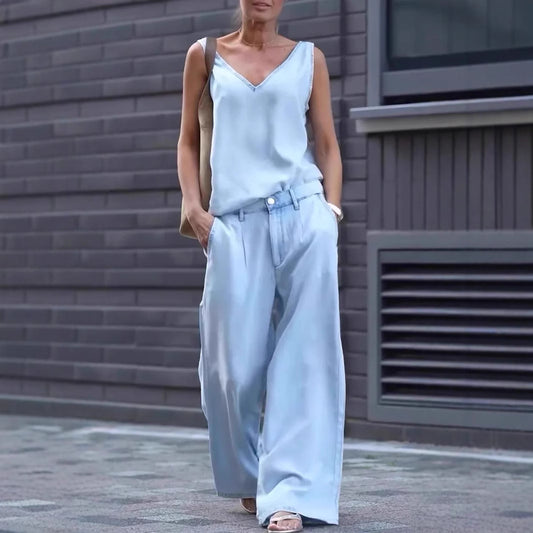 V yakalı kolsuz üst + geniş paça pantolon takımı