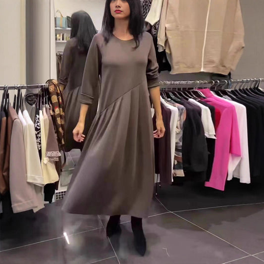 Günlük kullanım için pileli kadın elbisesi